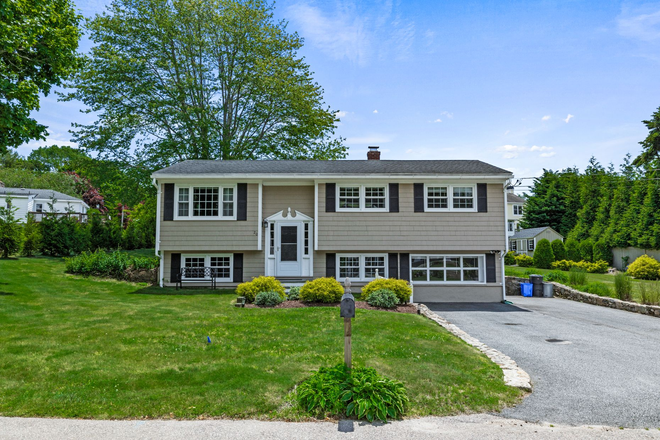 Exterior - 20 Highland Avenue Narragansett, RI House