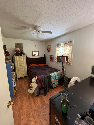 Bedroom - Cardinal I Apartments, directly behind Walgreens