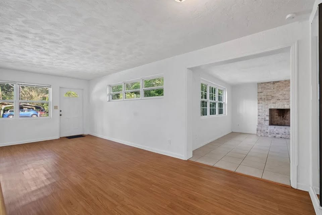 Living room 1 and Living room 2 - Clean & Responsible Working Professional Seeking Roommates | $600 + utils