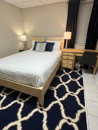 Private bedroom with attached bathroom - Private furnished bedroom in proximity to Emory - walk, bike, drive, shuttle House