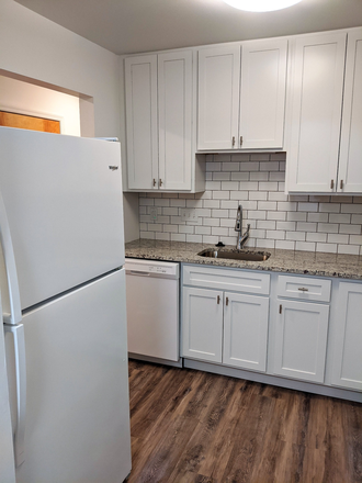 Kitchen - 18 East Walnut #3, 4 & 5 Townhome