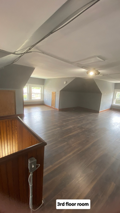 Attic bonus rm, bedroom - 🚨 Available Now – Perfect Home for Xavier Students!