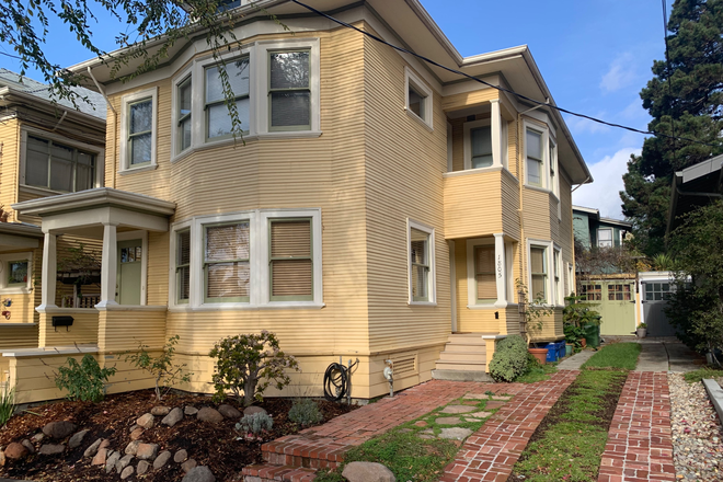 Building - Quintessential North Berkeley 1908 duplex Rental