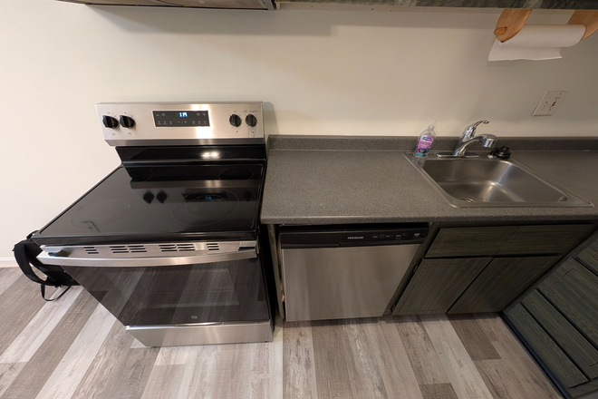 Kitchen - 1 Bedroom Available in a 2 Bedroom Apartment Close to Downtown Northampton