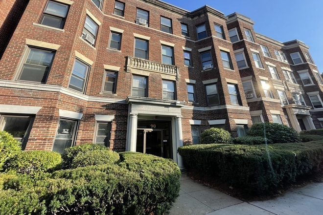 Building - 90 Brainerd Rd