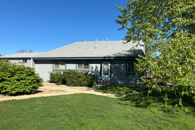 Outside street view - Park East Square townhouse 3BR 2BA