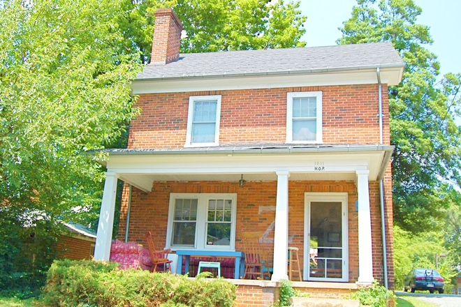 Front Photo - 1311 John St.