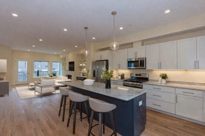 kitchen/living room (virtually staged) - *NO BROKERS FEE!* Gorgeous 4 Bed/3.5 Bath w/ LAUNDRY IN UNIT! Apartments