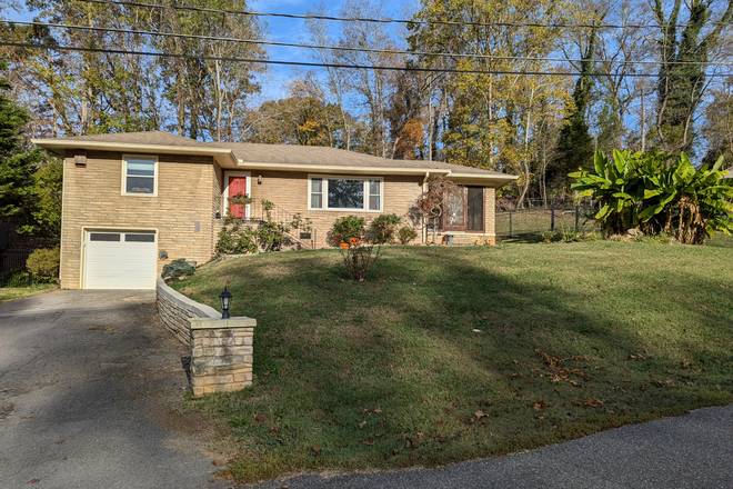 Outside Street View - Charming home with large yard, 10 minutes from campus