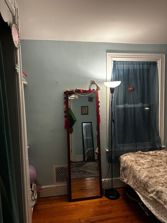 Bedroom - Furnished room in shared home-Madison St-Princeton
