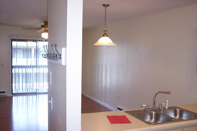 Living - College Place B 305 Condo