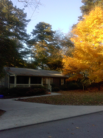 Outside Street view - Quiet 1940's Cottage, fully furnished. Near PATH greenspaces and Cliff shuttle pick up locations.
