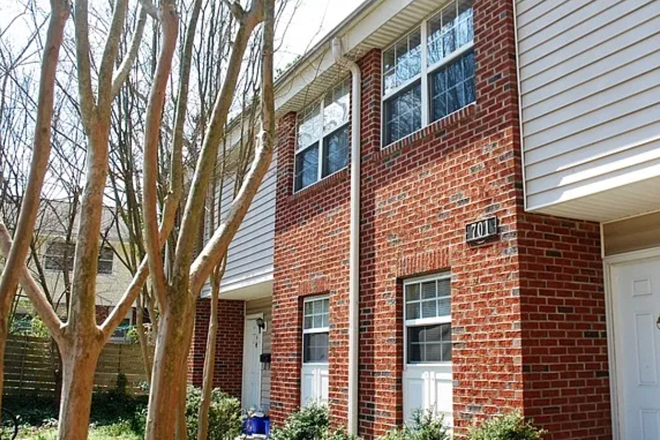 Outside View - 2026 School Year Sublet, Private Room and Bathroom, Walking Distance, All Female House, 2 Housemates