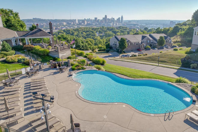 Pool - Rivers Breeze Condo, Close to Downtown Cincinnati/Covington