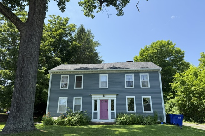 Exterior - 30 North East Street Rear - 1 Bedroom Apartments