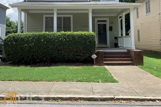 Front View - 4 Bedroom, 3 Bath Furnished Home
