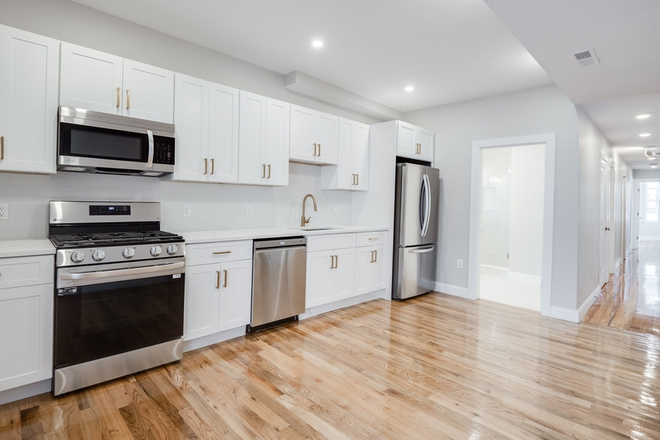 Kitchen - Nice 4 bedroom 2 bathroom in East Boston!! Don't miss out, available for September! Apartments