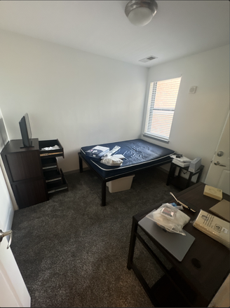 Bedroom - Varsity Bedroom + Bath (4x4 with only one occupant)