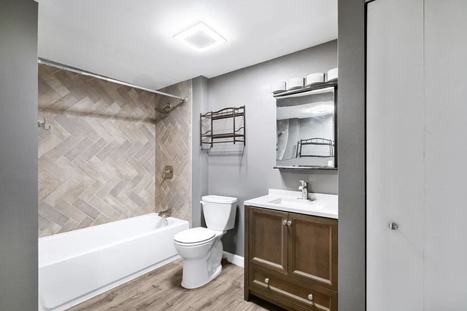 Bathroom - Room for Sublet right on campus