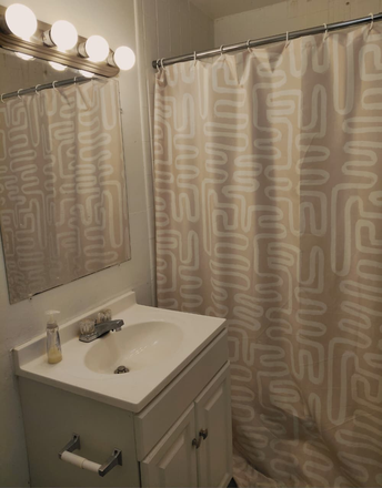 Bathroom - The Boulders Apartments