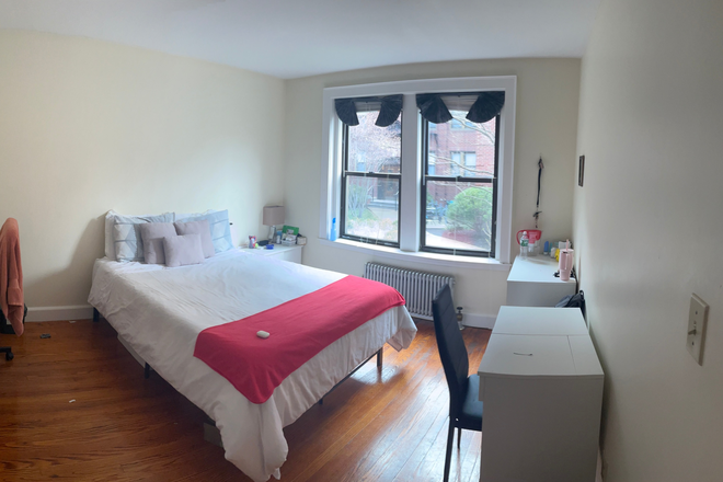 Bedroom Interior 2. Previous tenant will bring away most furniture. - Terry Terrace 2B1B apartment, 1st Floor, Close to Law School and Northwest Building