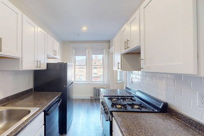 Call NOW for showings! 617-236-8550 - BOYLSTON ST - *NO FEE* CUTE CHARMING BAY FRONT ALCOVE STUDIO *AVAIL NOW* W/ LNDRY IN BLDNG, H&HW INC Apartments