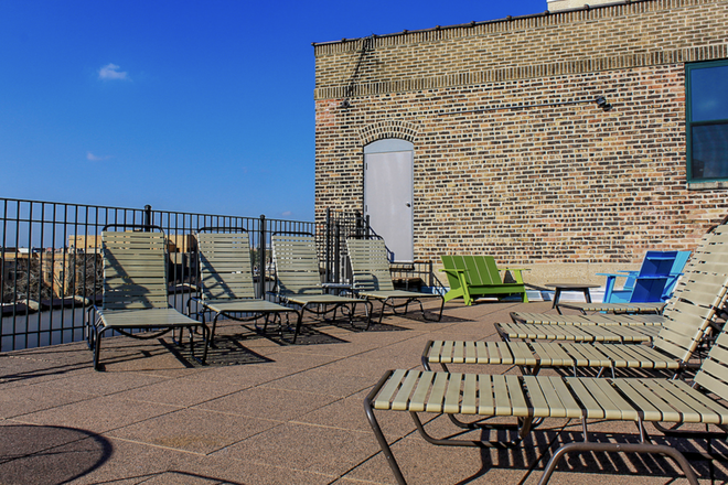 Sun Deck - East Lakeview Sublet! Apartments