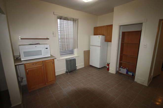 Kitchen - 2 Bedroom,  Apartment. 10 mins walk to Drexel, 20 mins to Penn.