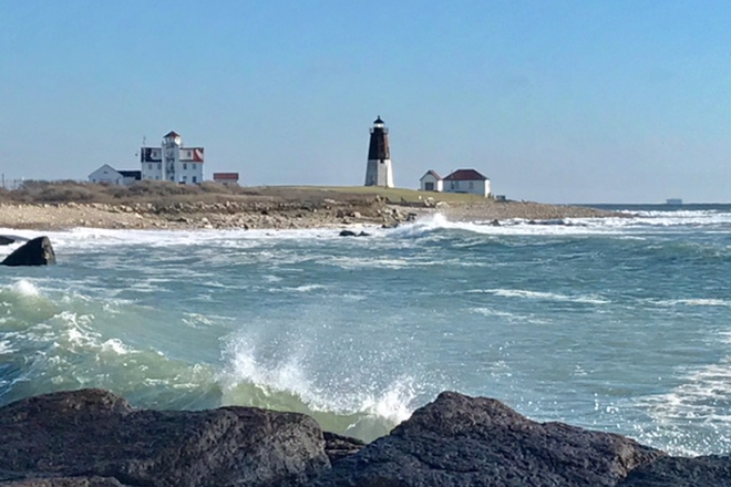 Pt. Judith area - Amazing Water Views!!!! Like New Spacious 3 bedroom 2 baths Bright/Sunny  Home-Incredible Views