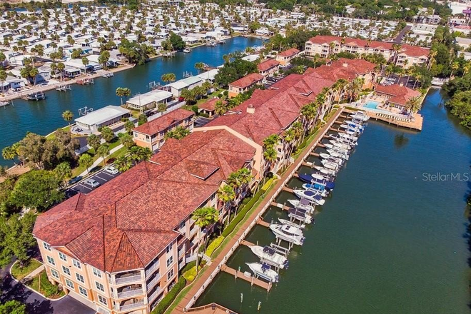 Outside View - Luxury Resort Living Condo