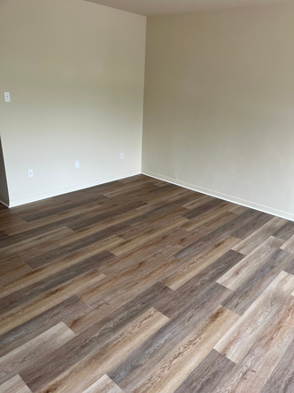 Studio - 925 Apartments, Studio close to campus and metro