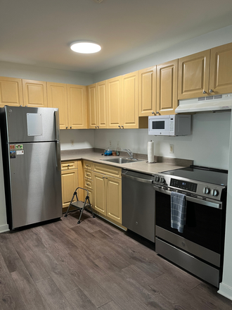 Kitchen - Bedroom in South Campus Commons 6 4BR 2B Apartments