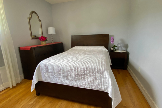 Bedroom - Rent furnished room in sunshine house clean and tidy. Close 2 Campus! Fullbrighters Welcome!
