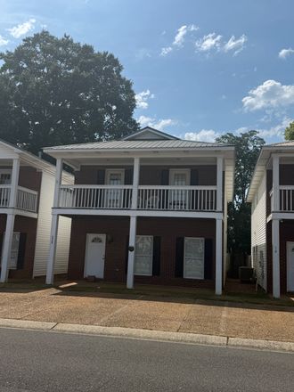 Outside street view - Brook Meadows (Single Family Style) (emergency 4th roomate needed)