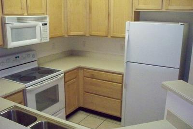 Refractor in Kitchen - Retreat - 1025 Riverland Woods Place