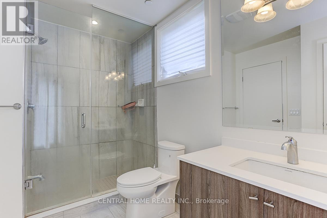 Shared Bathroom - Private room in a co-living townhouse at Sackville St, Toronto