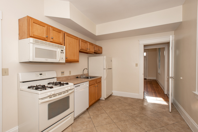 Kitchen - 2709 Glendora Ave House