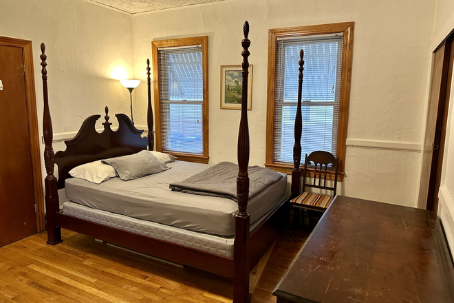 bedroom - Furnished  studio/1bedroom -2 family home in Inman Sq (btw Harvard and MIT)