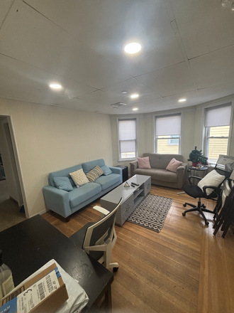 Shared Living Room - SPECIAL DEAL NOW: No Broker Fee, Wifi/Elec/HVAC Included, Quiet, Study-Friendly, Convenient Duplex