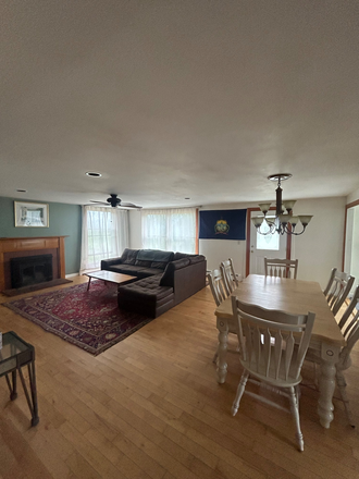 Dinning room/living room - Little Yellow Farmhouse