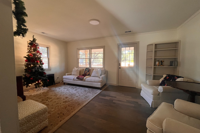 living room - Sweet Cottage Charm House