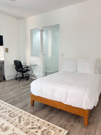 Bedroom - Furnished  Studio 2nd floor, new kitchen, W/D in basement, Dupont circle Condo