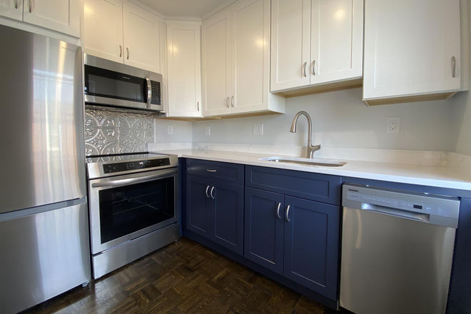 1 - Newly Renovated Mid-Cambridge Studio + w/PKG + Heat and Hot Water Included Apartments