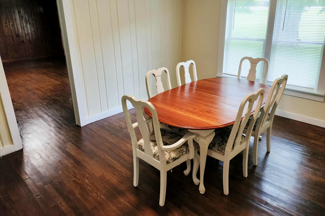 Furnished dining room - Female Roommate Needed - 3 Bedroom Farmhouse