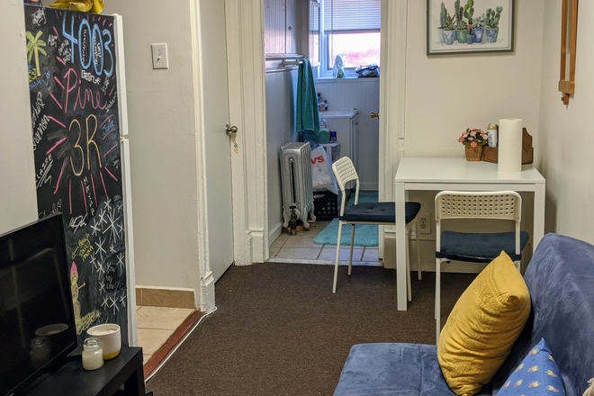 Common Area - 4003 Pine Street Apartments