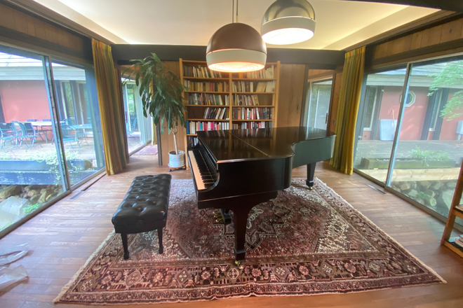 Living room - Furnished 4BR home-Mansgrove Rd-Princeton