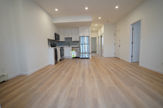 1 - SEPT 2026-Incredible South End 3 bed, H/HW inc. No Fee! Apartments