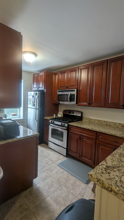 Kitchen - Manayunk Ave