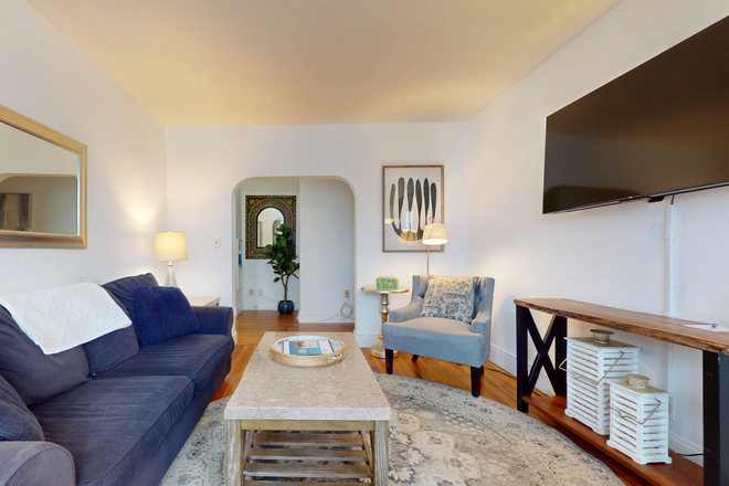 Living Room - KIL9044 Spacious, Top Floor 1-Bed, MBTA,  Longwood Medical Area Apartments