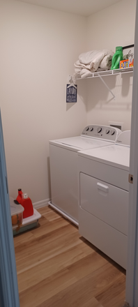 Laundry - Oaks Preserve House